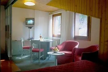 Antares Self Catering Hotel 4*